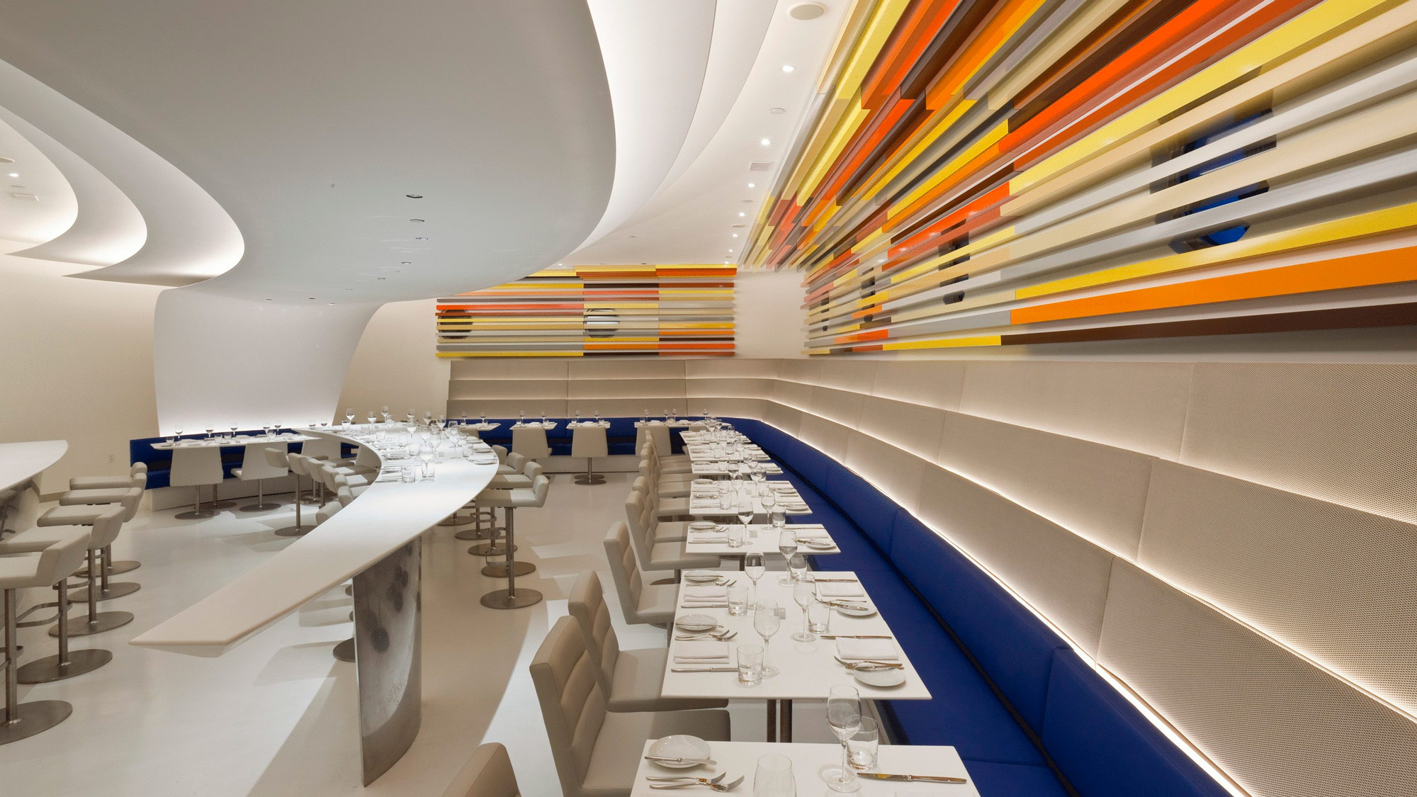 File:Solomon R. Guggenheim Museum interior, 1071 Fifth Ave., New York, New  York, USA - 2012 H 01.JPG - Wikimedia Commons