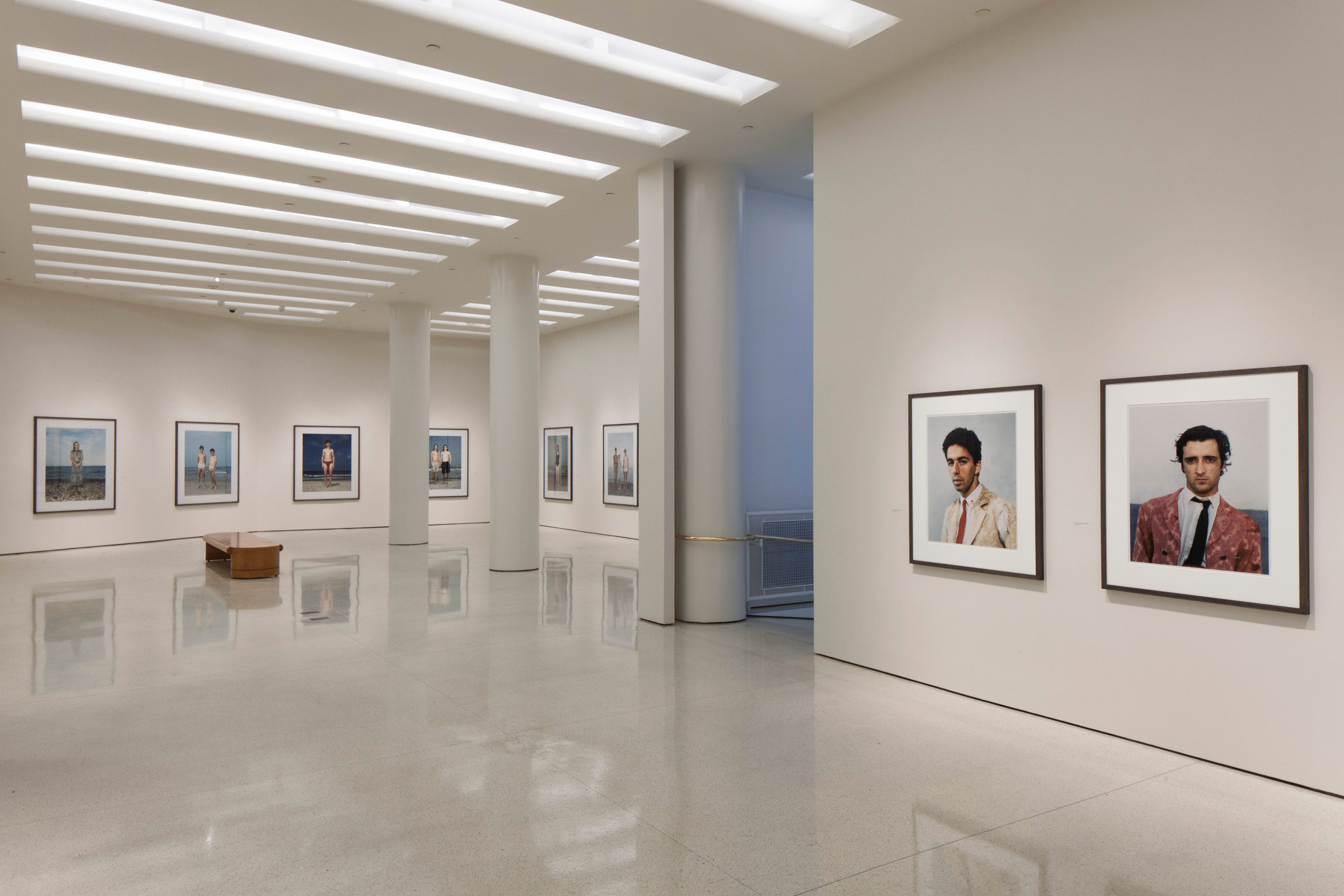 【名入れ無料】 | Retrospective A Dijkstra: Rineke The Museums Guggenheim アート・デザイン・音楽
