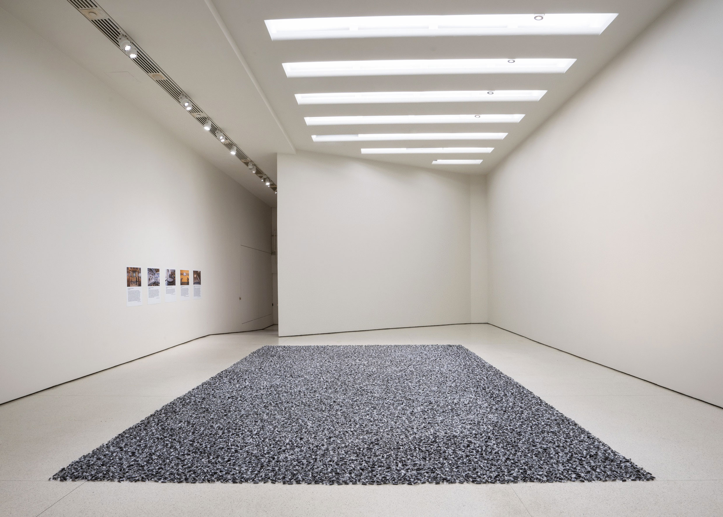 ˚⁎⁺˳✧༚染錦古伊万里鶴絵トロフィー˚✧₊⁎⁎⁺˳✧༚ The Guggenheim Museums and Foundation