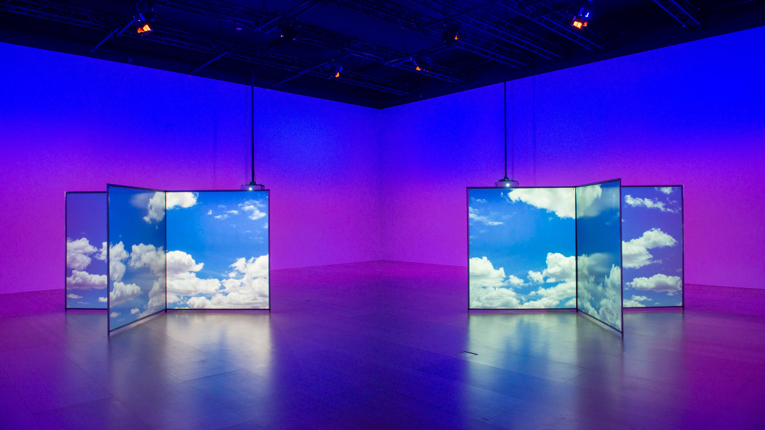 installationbilbaodianathaterrunawayworld2018033.jpg