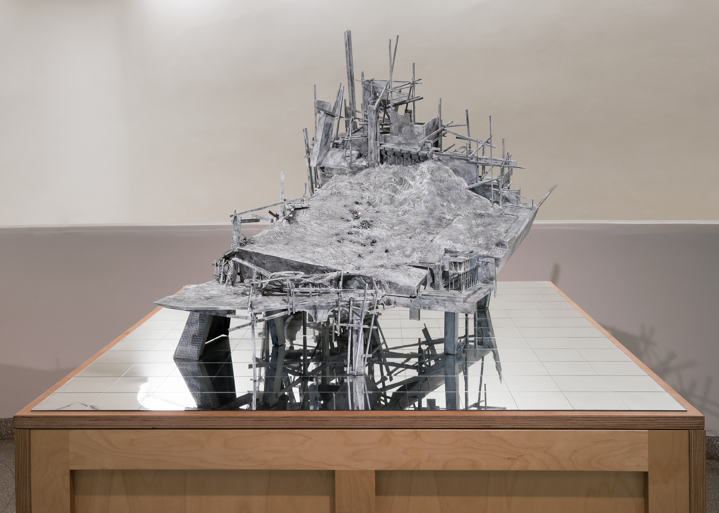 アート・デザイン・音楽 LEE BUL Lee Bul's Utopian Encounters with the Russian Avant-garde